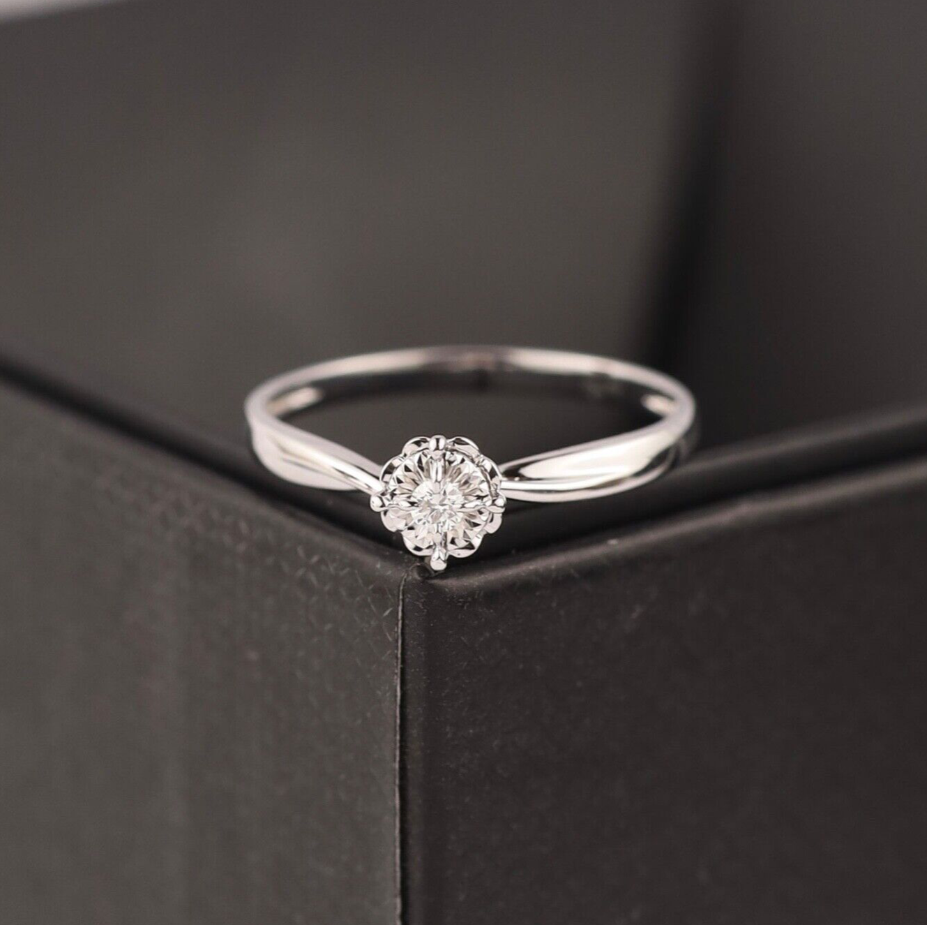 .034 Carat Diamond Engagement Ring 18k White Gold ER617W