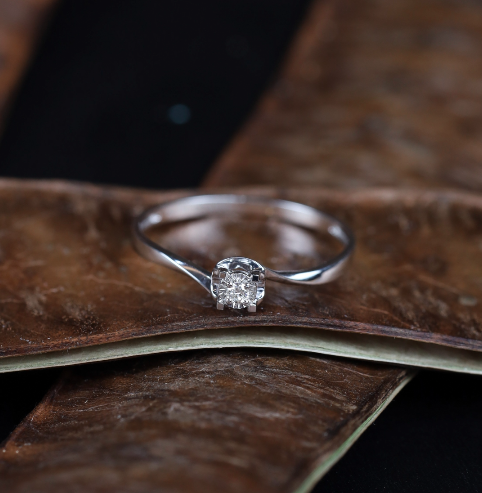 .023 Carat Diamond Engagement Ring 18k White Gold ER616