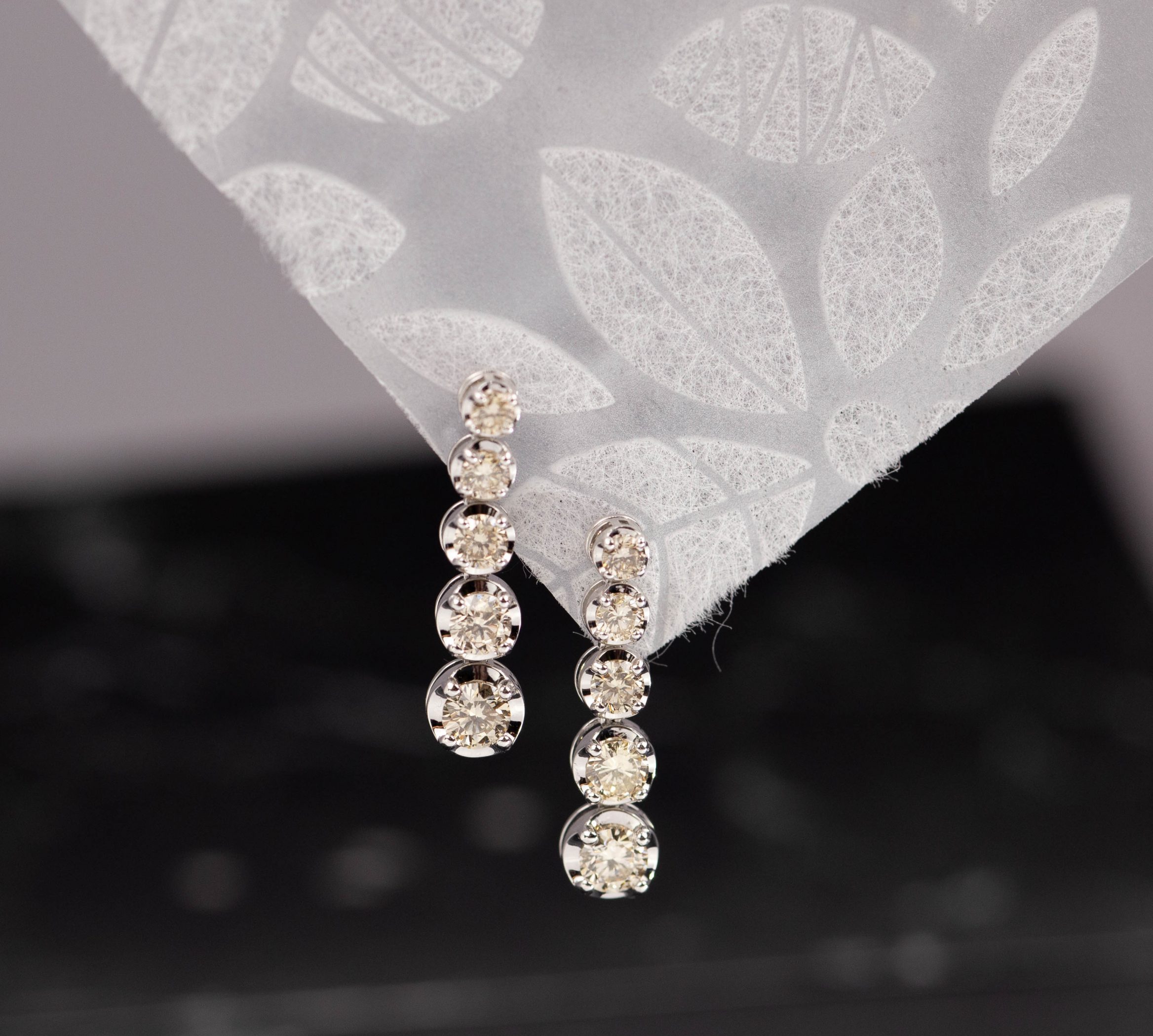 1.60 CTW Diamond Dangling Earrings 18k White Gold E779
