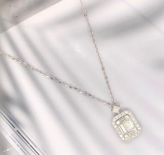 .64 CTW Diamond 18K White Gold Necklace N111