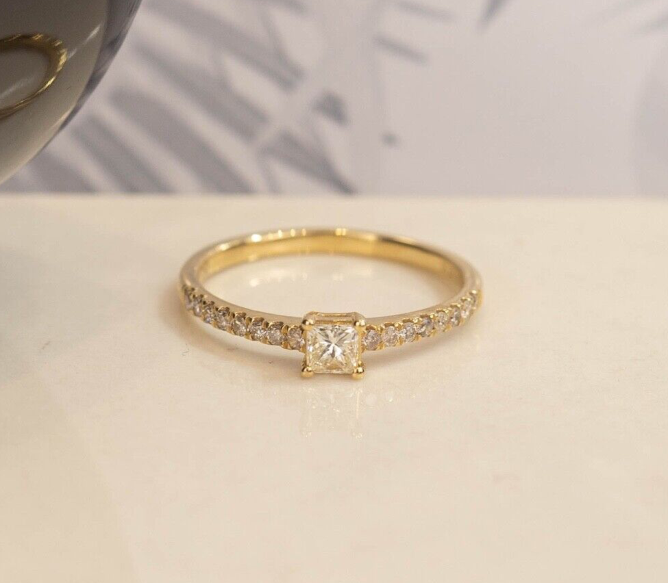 .39 CTW Diamond Engagement Ring 18k Yellow Gold ER902