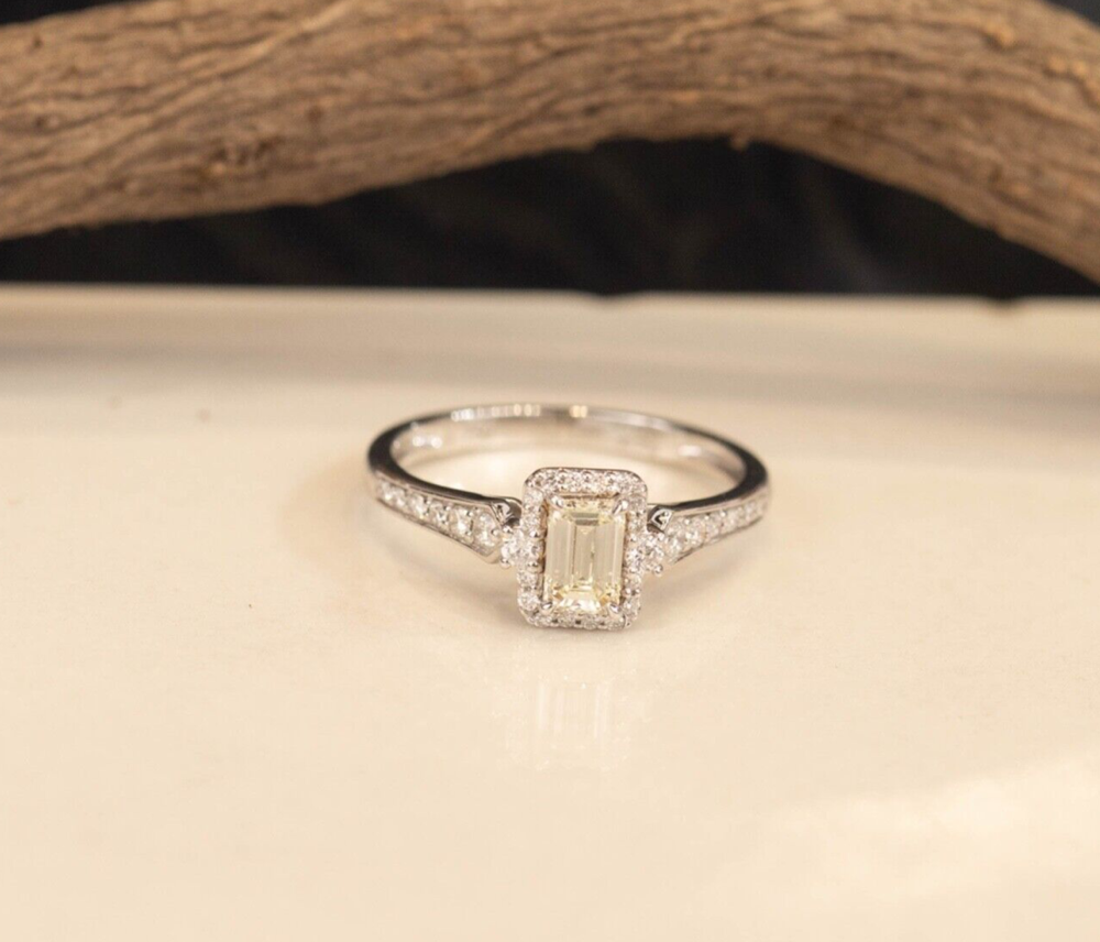 .68 CTW Diamond Engagement Ring 18k White Gold ER910