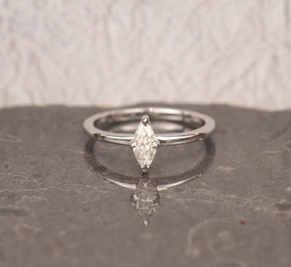 GIA-Certified .31 Carat Diamond Engagement Ring 18k White Gold ER929