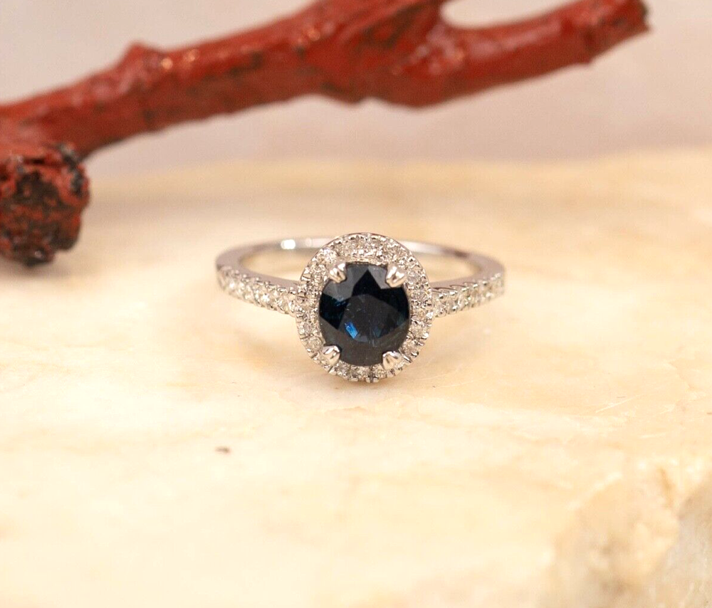 1.64 Carat Sapphire w/.26 CTW Diamond Ring 14k White Gold R285