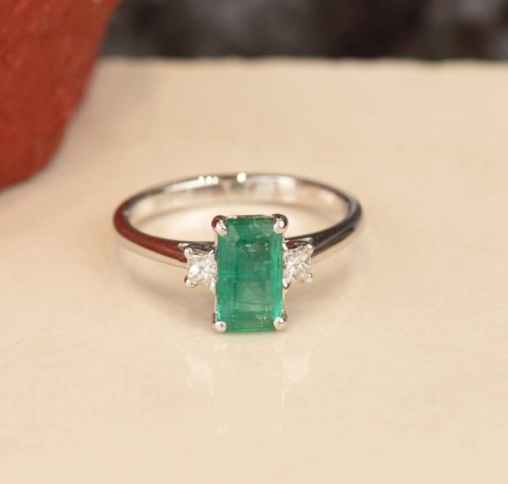 1.17 Carat Emerald w/.16 CTW Diamond Ring 18k White Gold R299