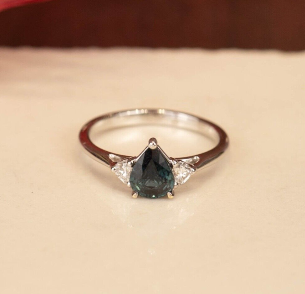 90 Carat Blue Sapphire w/.14 CTW Diamond Ring 18k White Gold R301