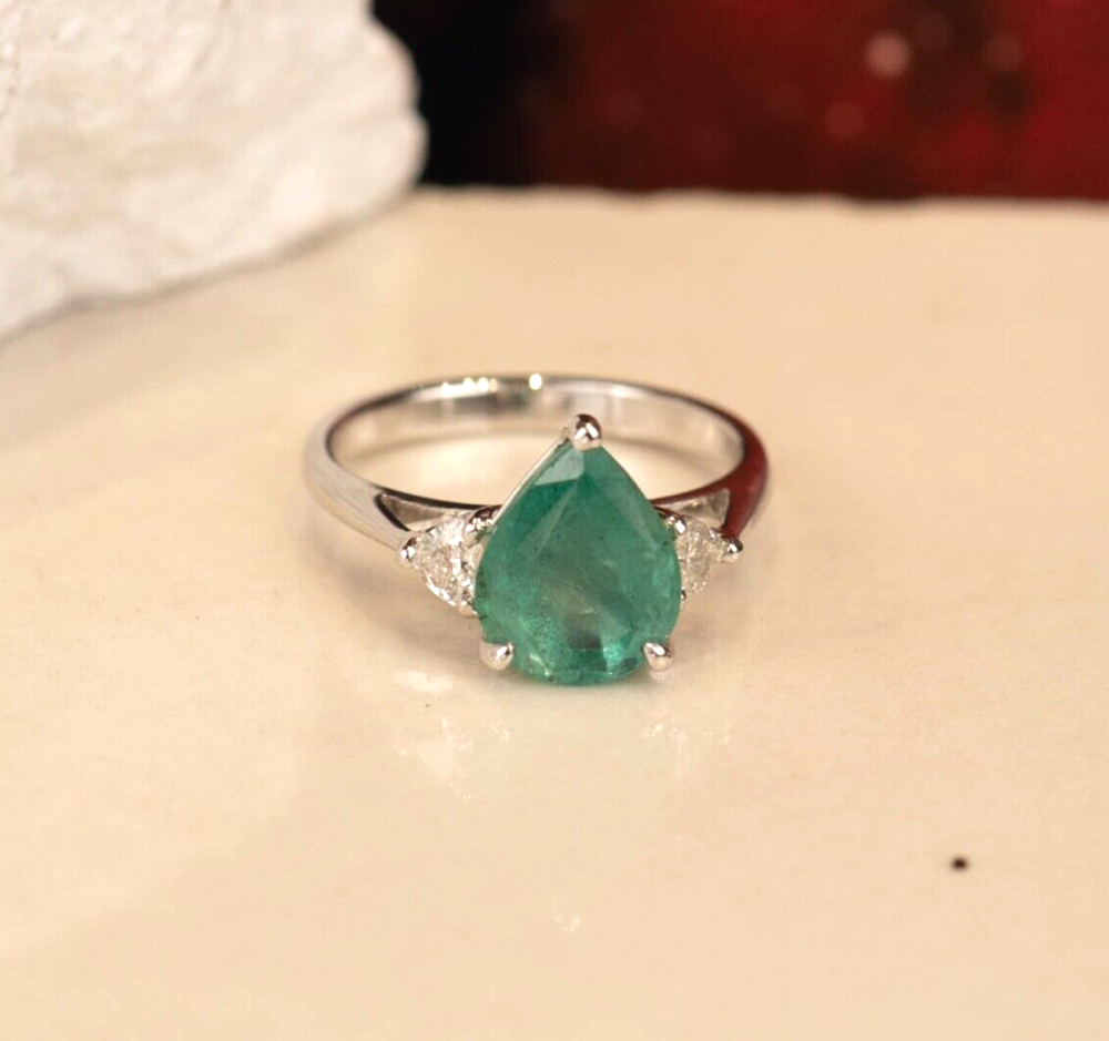 2.74 Carat Emerald w/.24 CTW Diamond Ring 18k White Gold R302