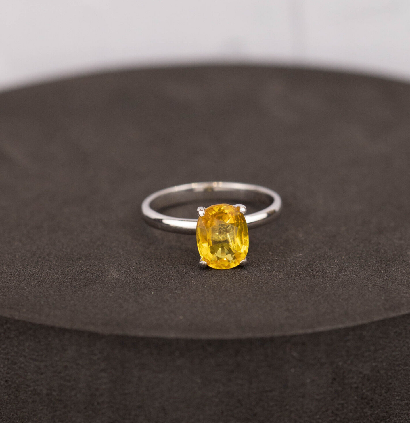 2.17 Carat Yellow Sapphire Ring 18k White Gold R160