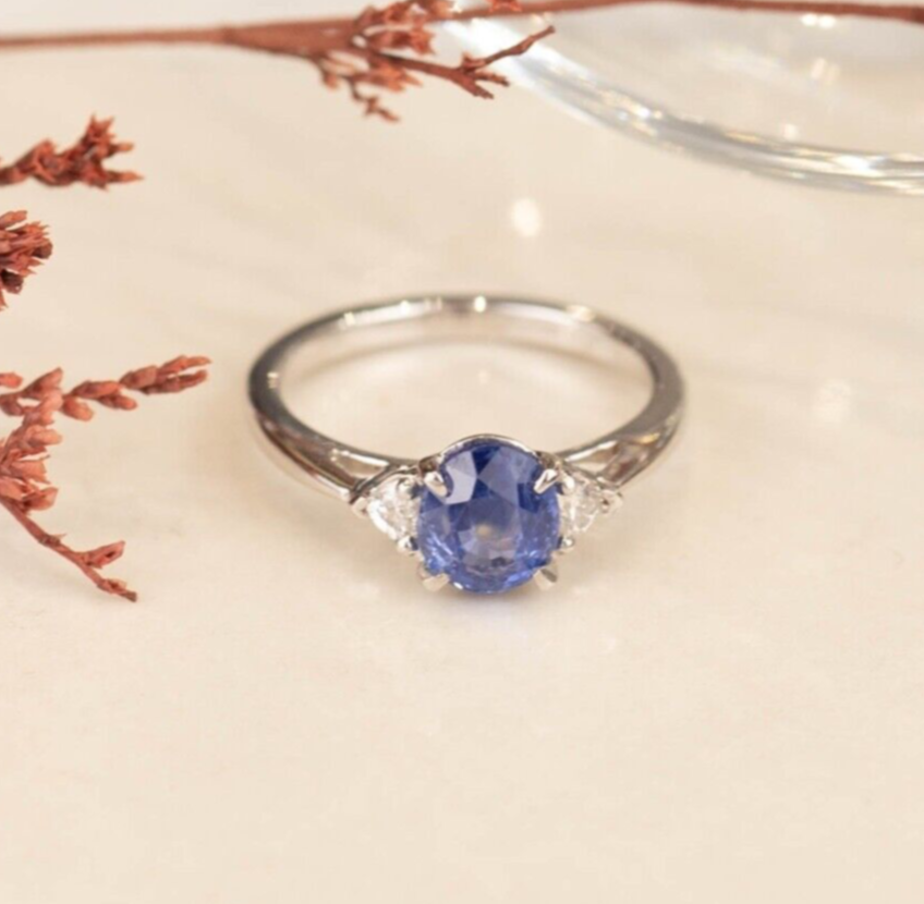 1.61 Carat Blue Sapphire w/.14 CTW Diamond Ring 18k White Gold R308