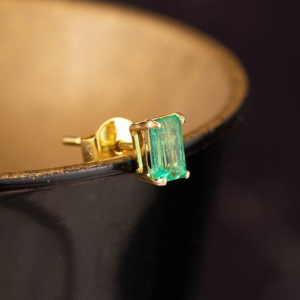 .40 Carat Emerald Men's Earring 14k Yellow Gold E601