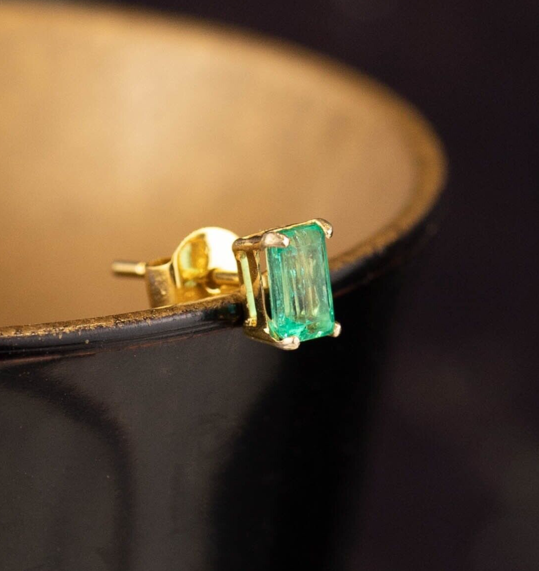 .40 Carat Emerald Men's Earring 14k Yellow Gold E601