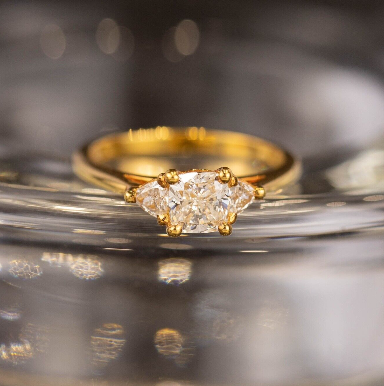1.02 CTW Diamond Engagement Ring 18k Yellow Gold ER007