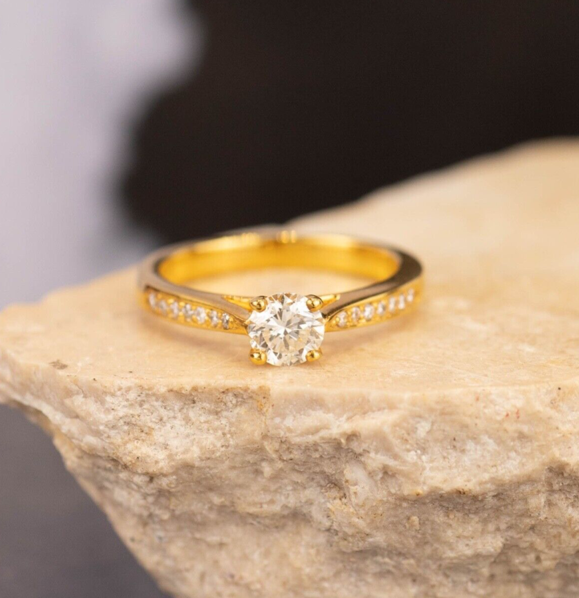 .67 CTW Diamond Engagement Ring 18k Yellow Gold ER010