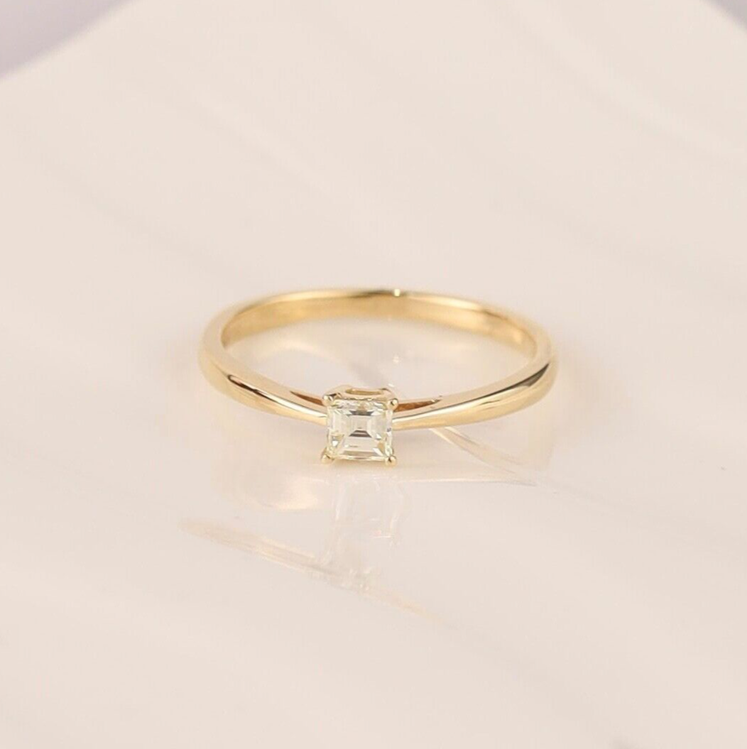 .28 Carat Diamond Engagement Ring 18K Yellow Gold ER0113