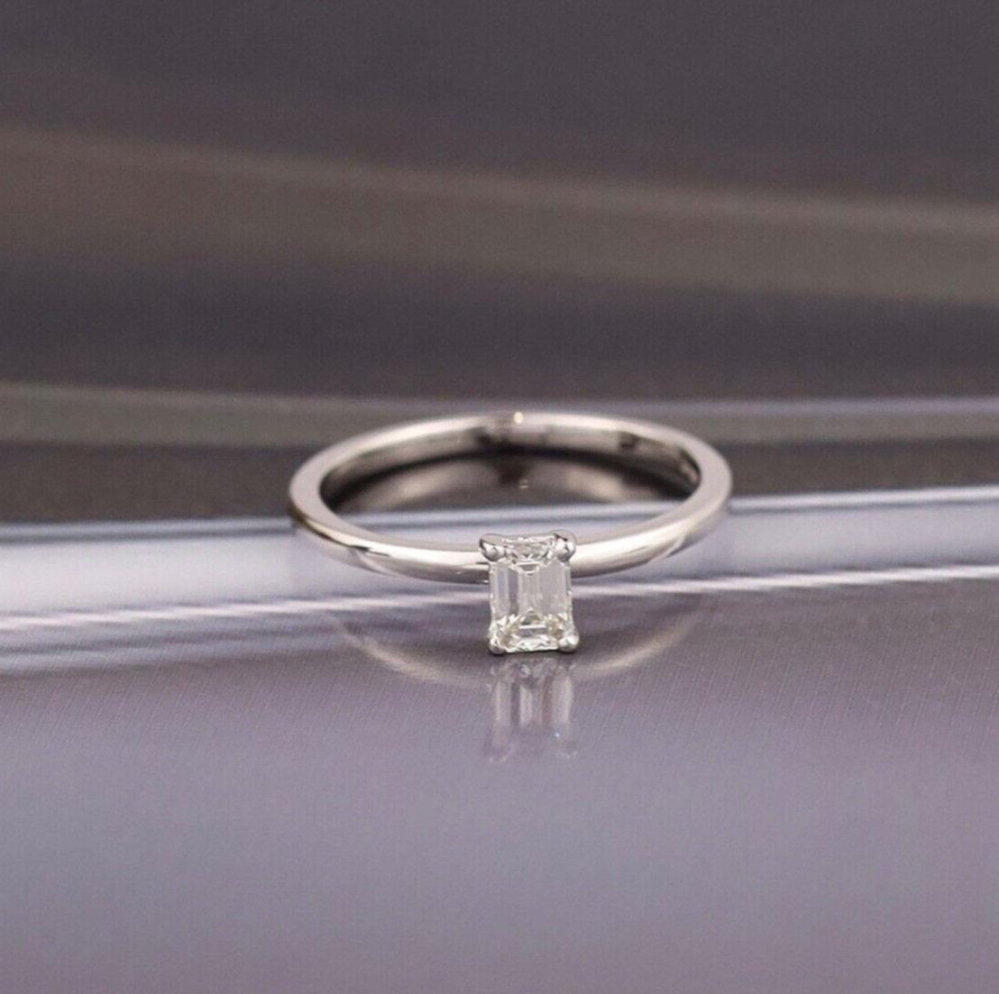 GIA-Certified .31 Carat Diamond Engagement Ring 18k White Gold ER0119