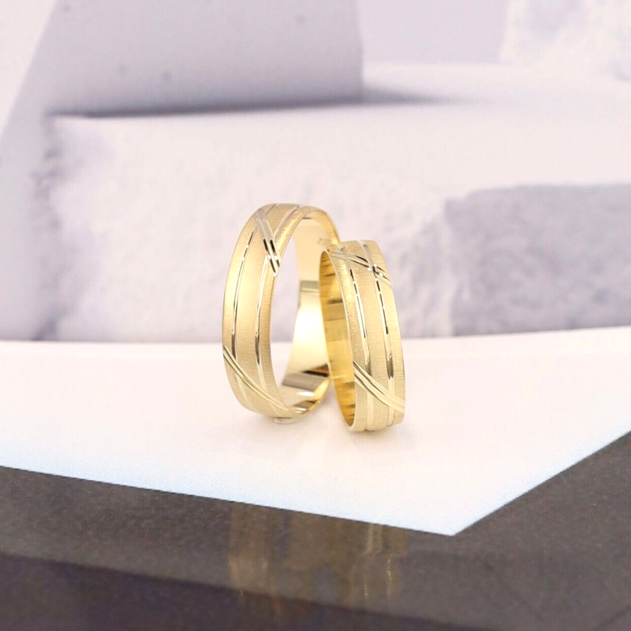 Wedding Ring 18k Yellow Gold WR389-2