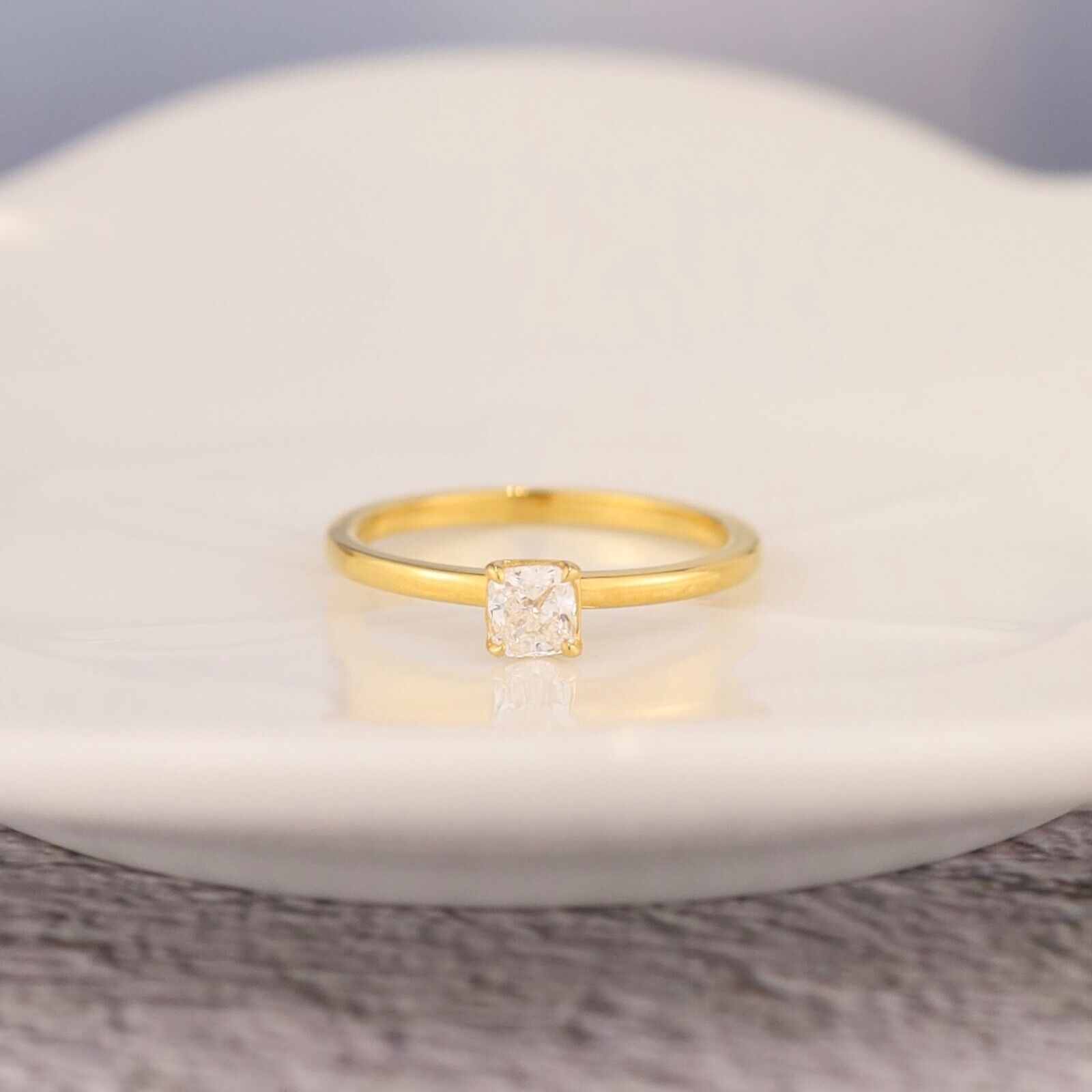 GIA-Certified .30 Carat Diamond Engagement Ring 18k Yellow Gold ER0275-YG
