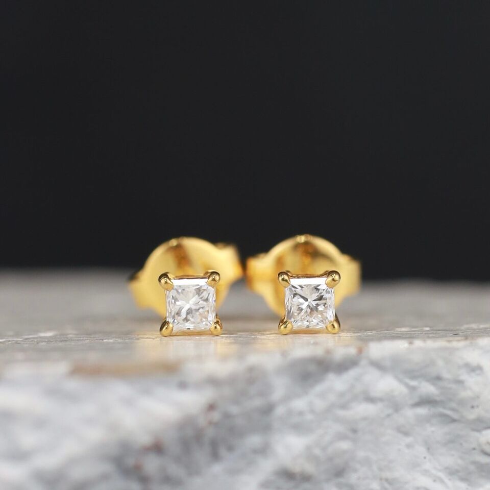 .32 CTW Diamond Stud Earrings 18K Yellow Gold E094-YG