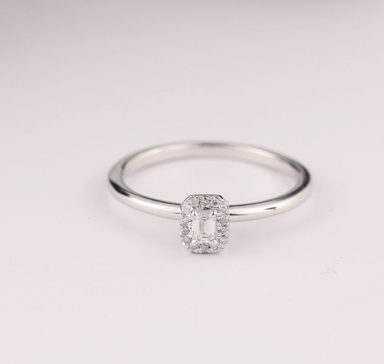 .122 CTW Diamond Engagement Ring 18K White Gold ER0176-2-WG