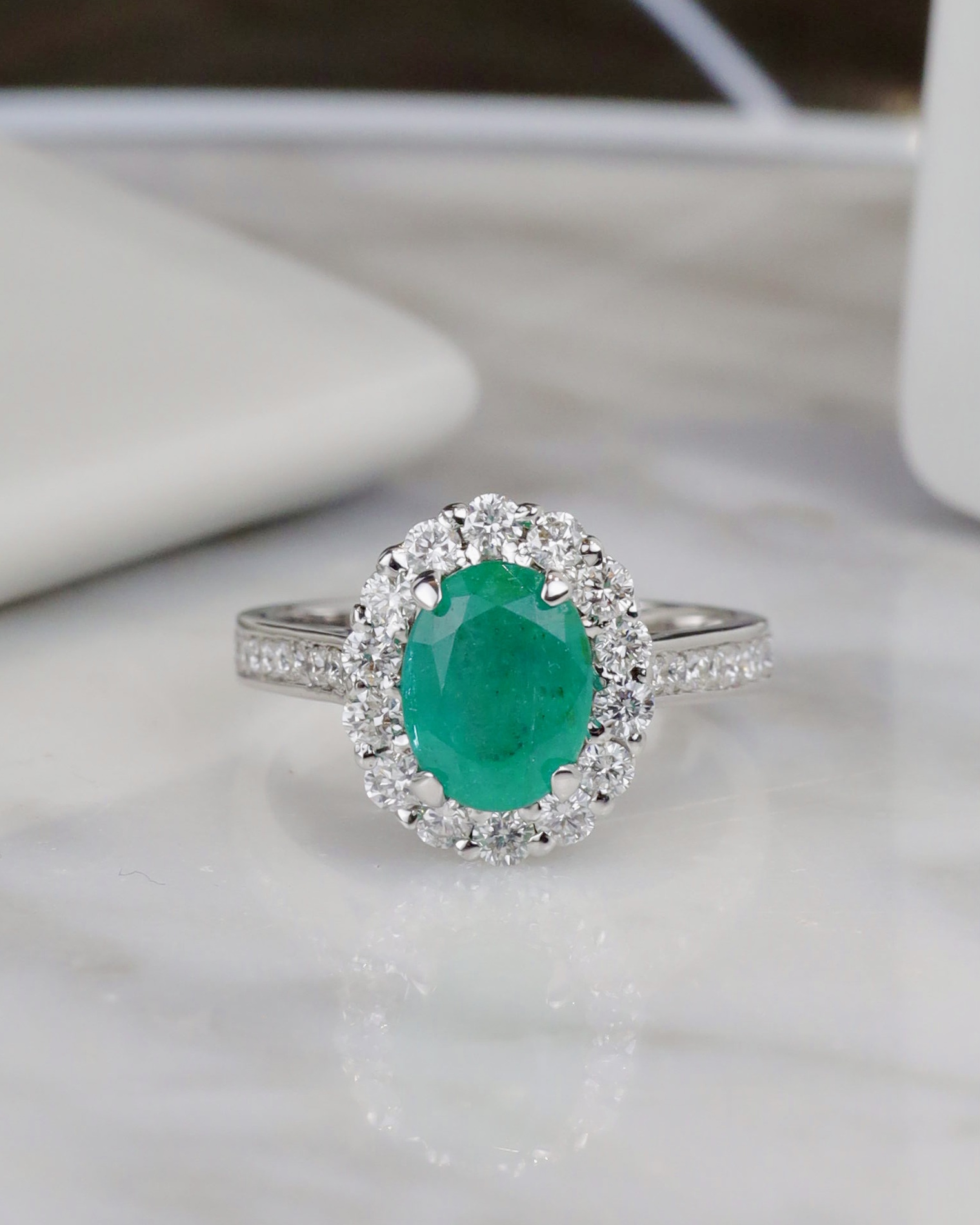 2.80 Carat Emerald w/ .80 CTW Diamond Ring 18K White Gold R198